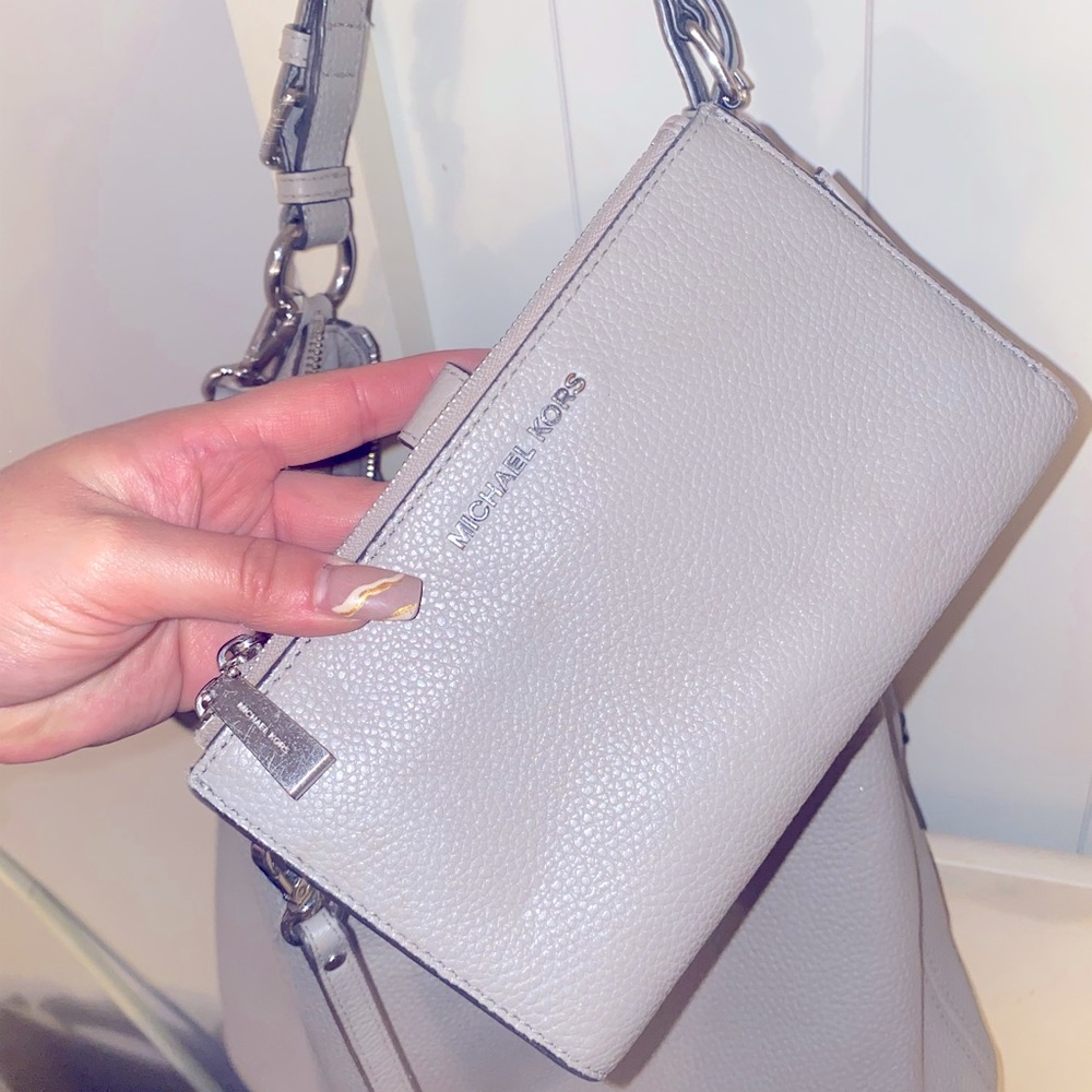 Michael Kors wallet selling alone or as aset